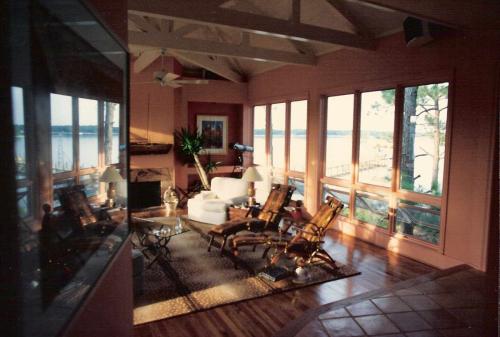 residential-architecture-ono-island-alabama-wall-house-05