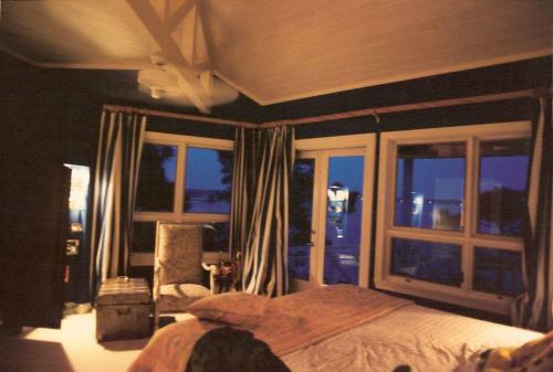 residential-architecture-ono-island-alabama-wall-house-10