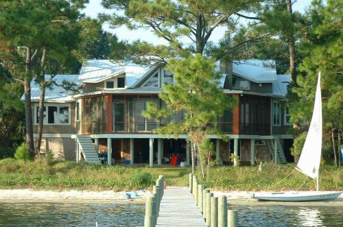 sustainable-architecture-pensacola-florida-10925-seaglade-02